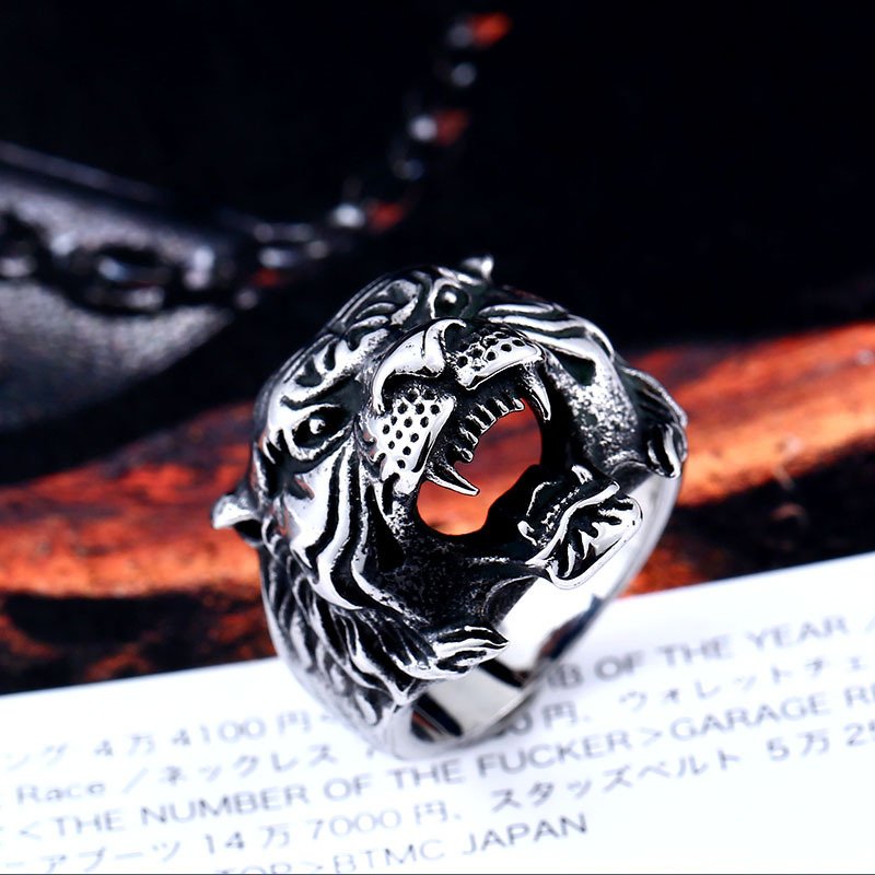 Retro Mens Creative Titanium Steel Ring - Image 2